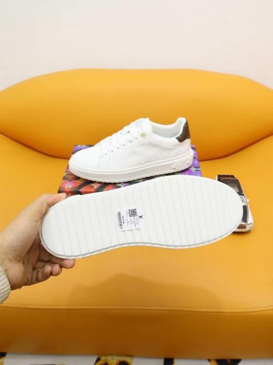 Picture of Louis Vuitton Shoes _SKULVsz38-44mnf054317145